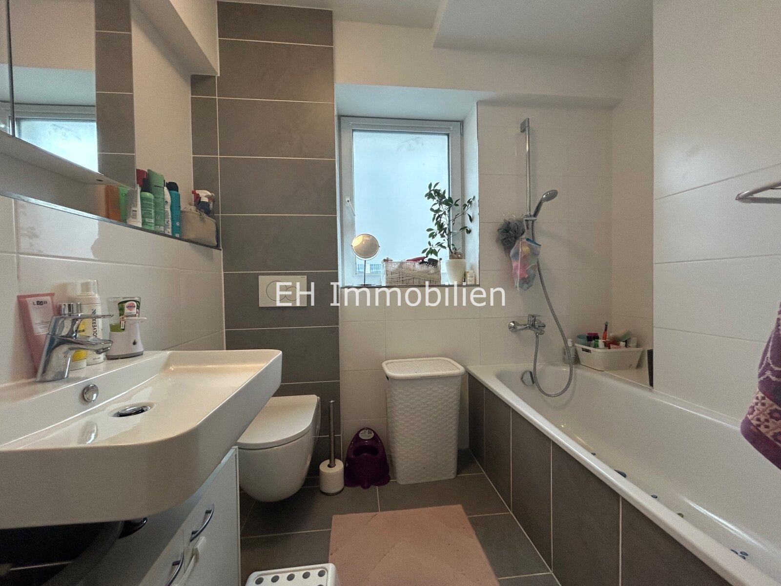 Badezimmer EG Badezimmer EG